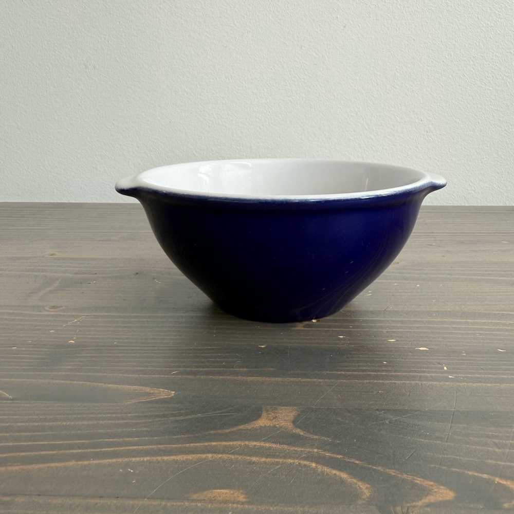 Emile Henry small double handled bowl
